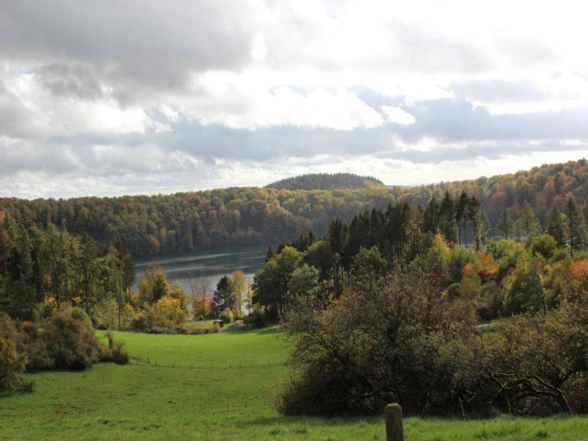Cozy Apartment In Immerath With Fishing Near Luaran gambar