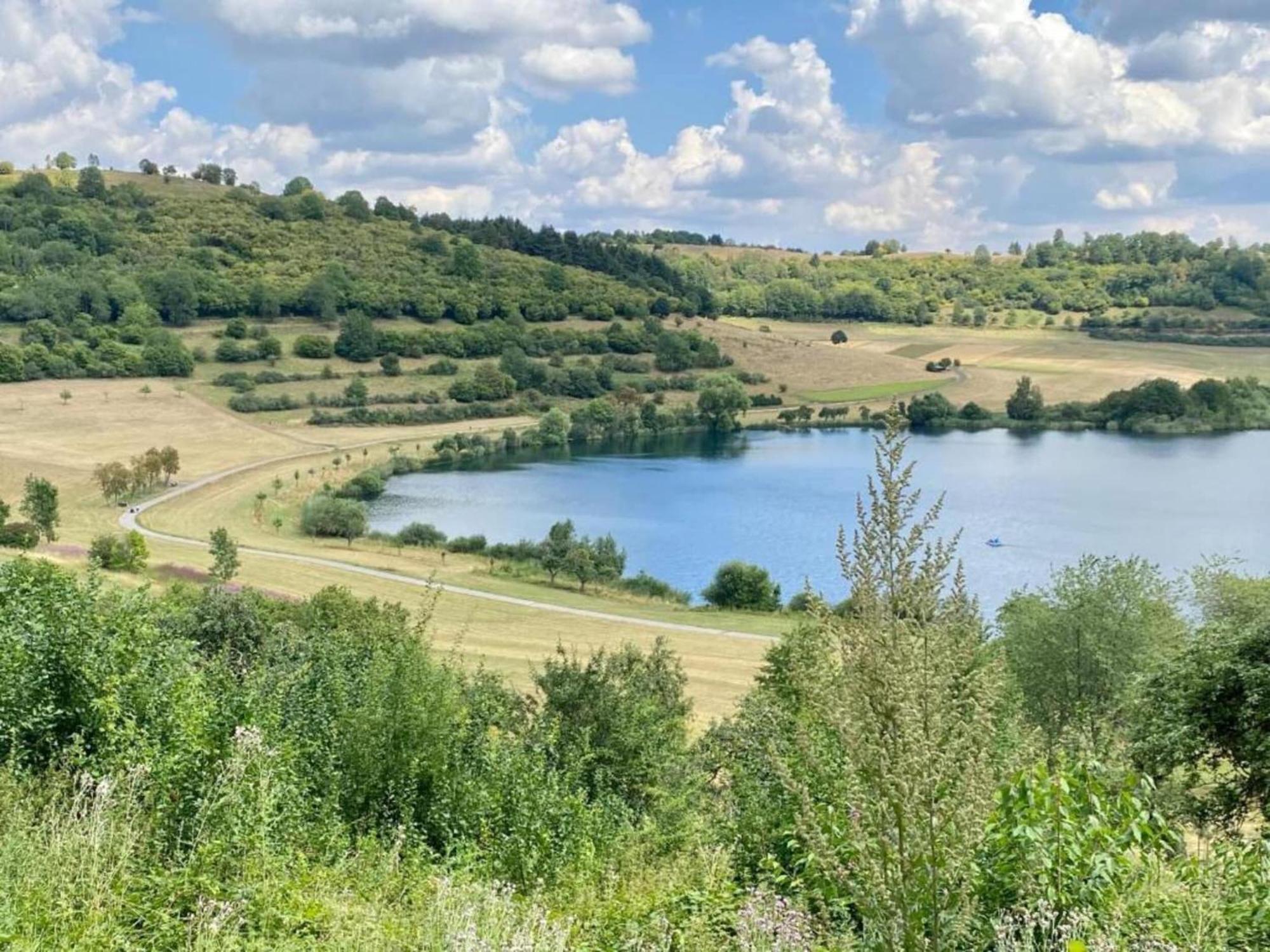 Cozy Apartment In Immerath With Fishing Near Luaran gambar
