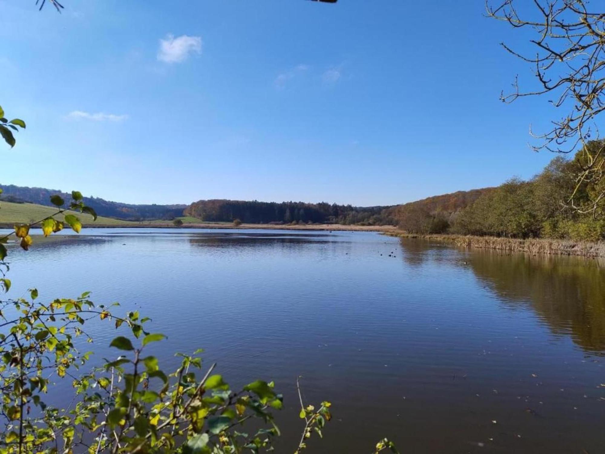 Cozy Apartment In Immerath With Fishing Near Luaran gambar